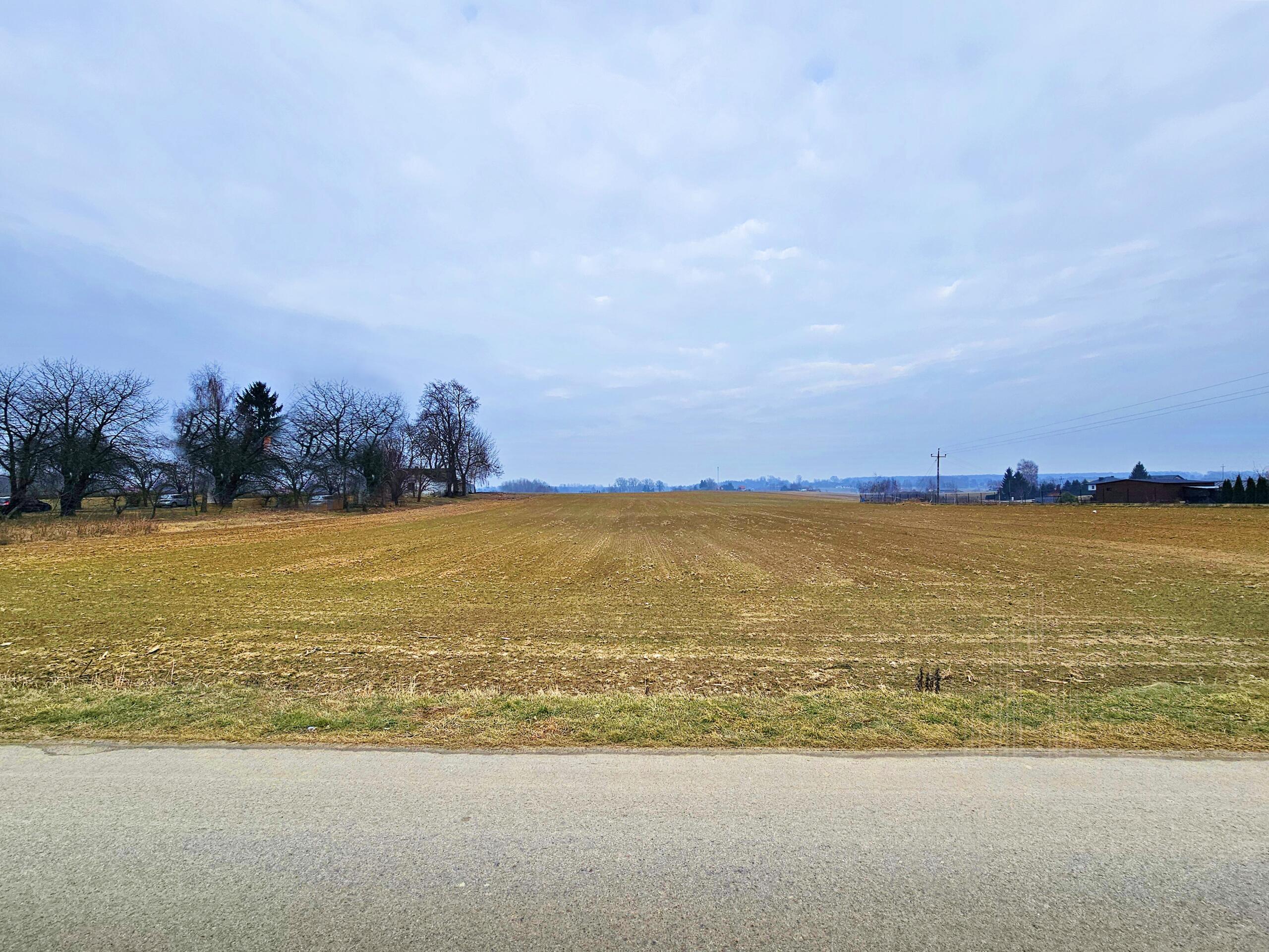 Działka budowlana 3 000 m², Miłocin