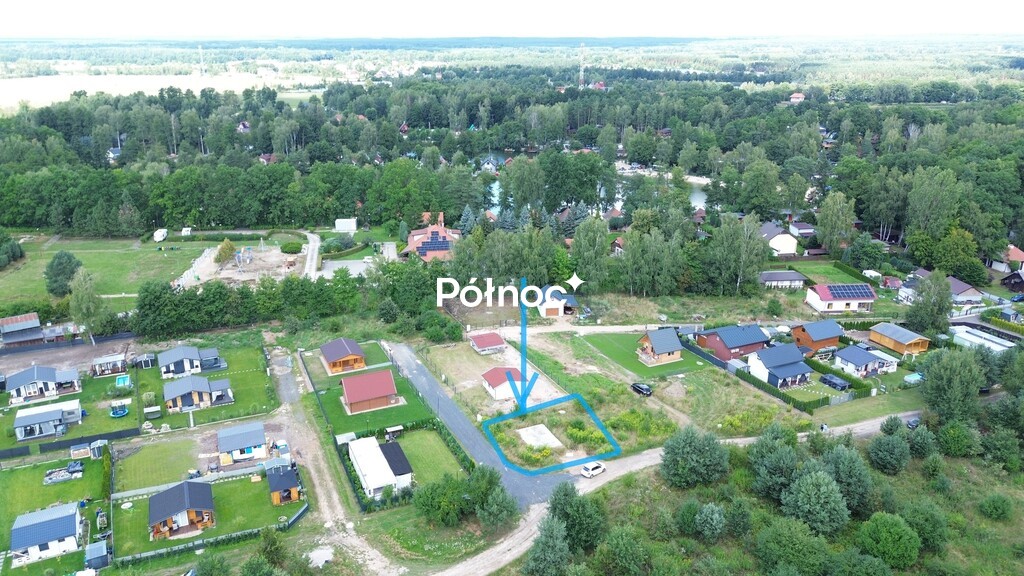 Działka do wypoczynku nad jeziorem.