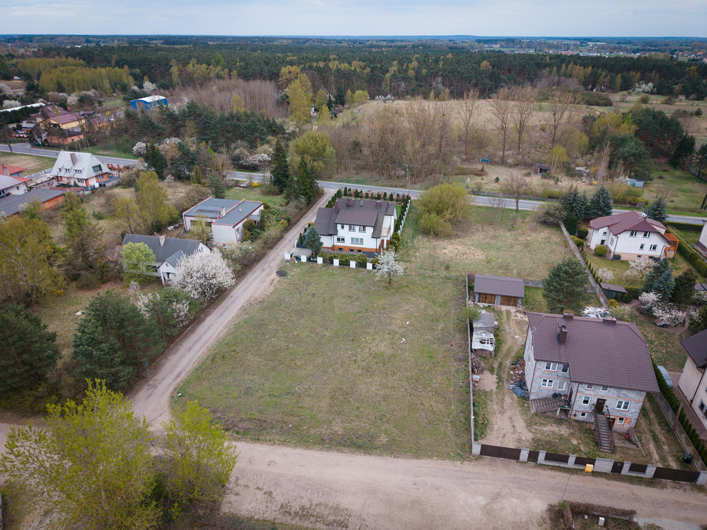Działka budowlana i inwestycyjna 1 018 m², Poddębice