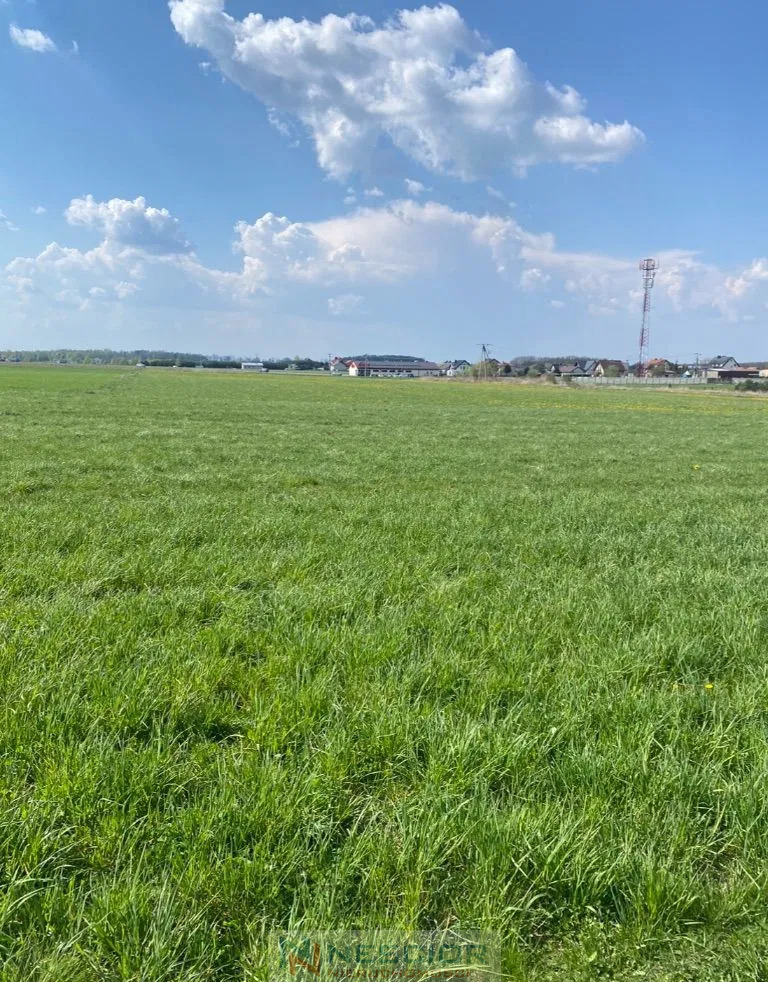 Działka 1063 m2 z WZ Jakubów