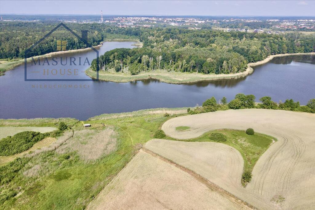 Wyjątkowa działka z linią brzegową jeziora