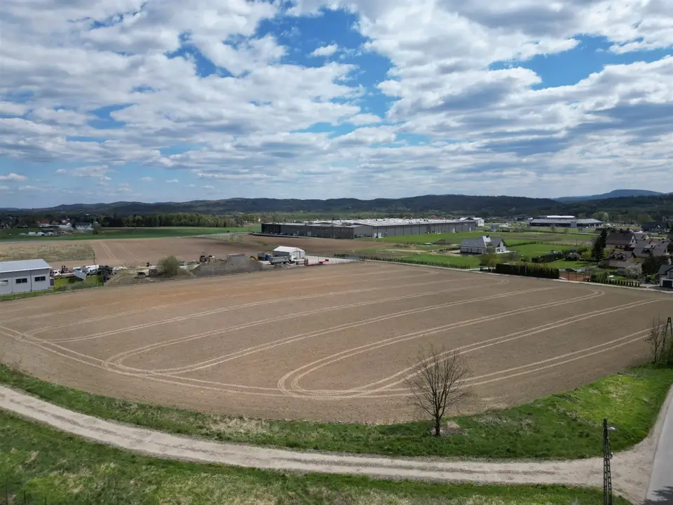 Działka inwestycyjna 9 900 m², Gdów