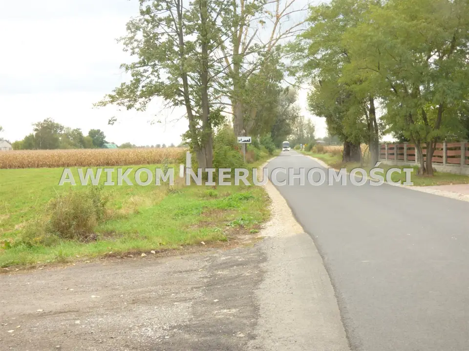 Działka budowlana 1 800 m², Karolina