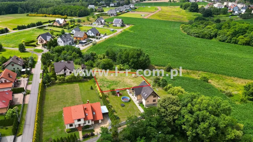Działka budowlana 1 071 m², Czernica