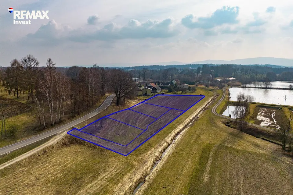 Działka budowlana 1 113 m², Malec