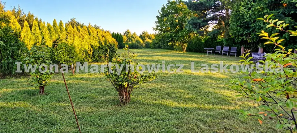 Działka budowlana 488 m², Obora