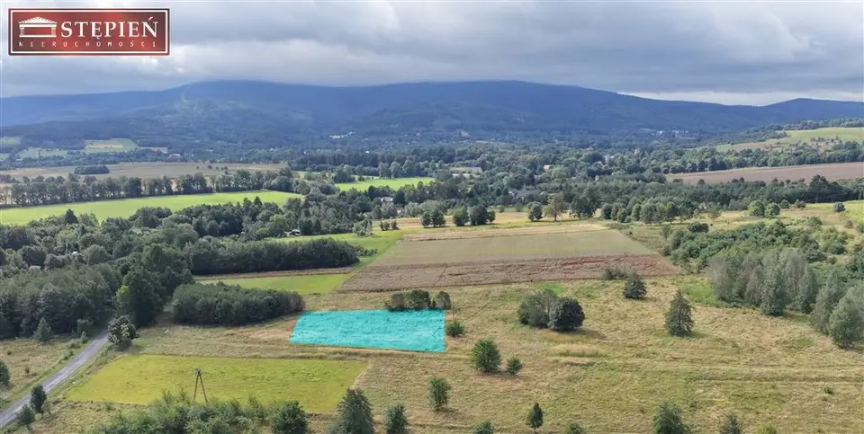 Działka budowlana 1 300 m², Pobiedna