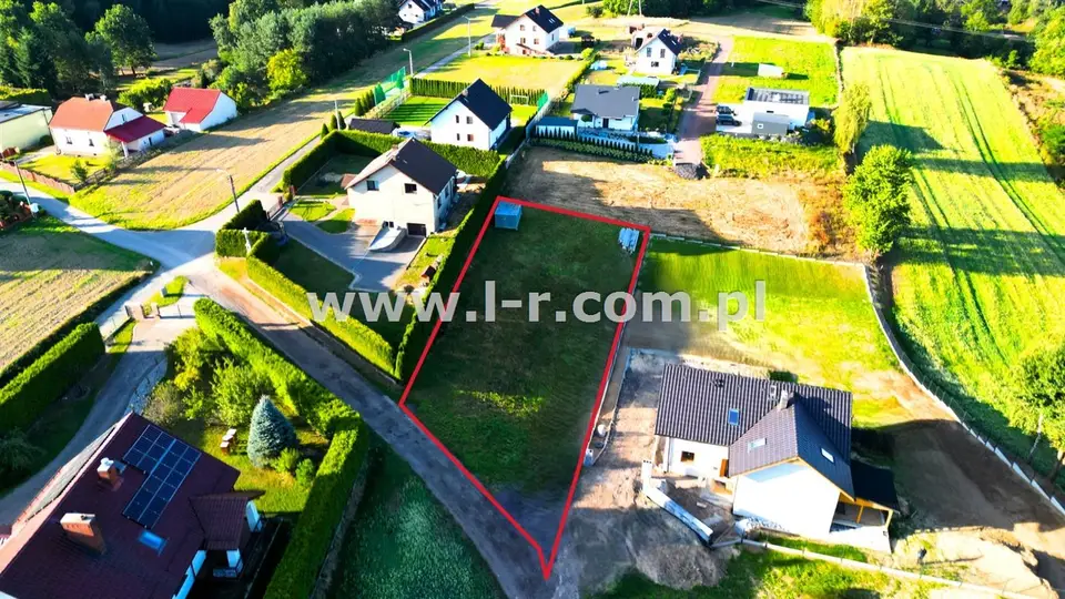 Działka budowlana 1 080 m², Połomia