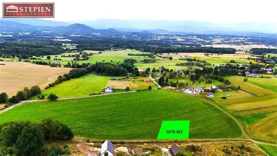 Działka budowlana 1 078 m², Komarno