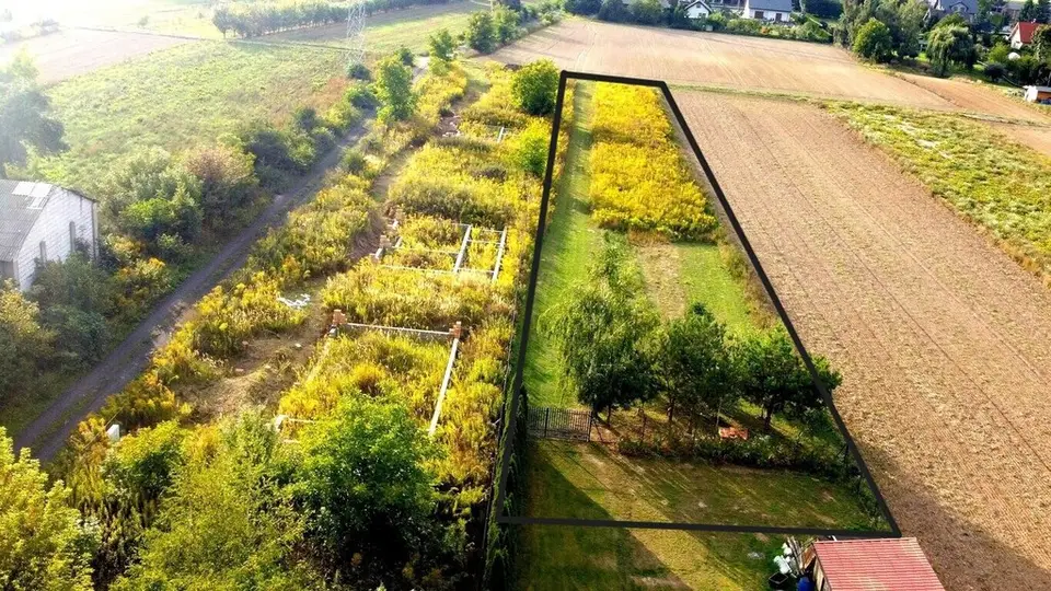Działka budowlana 2 400 m², Charlęż