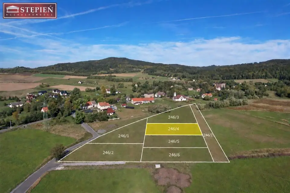 Działka budowlana 977 m², Sędzisław