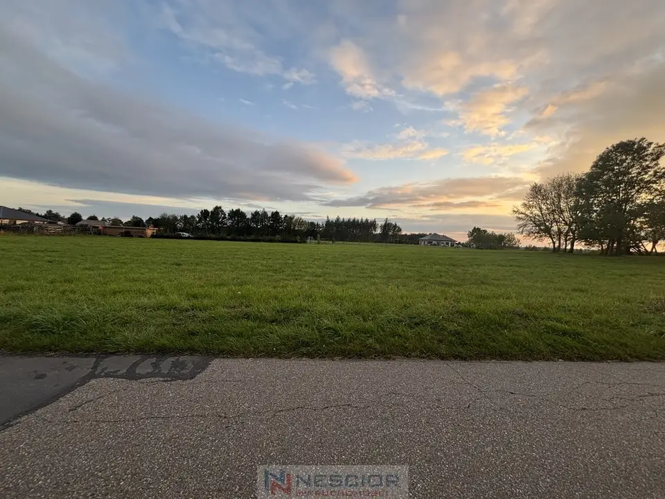 Działka budowlana 1 451 m², Teodorów