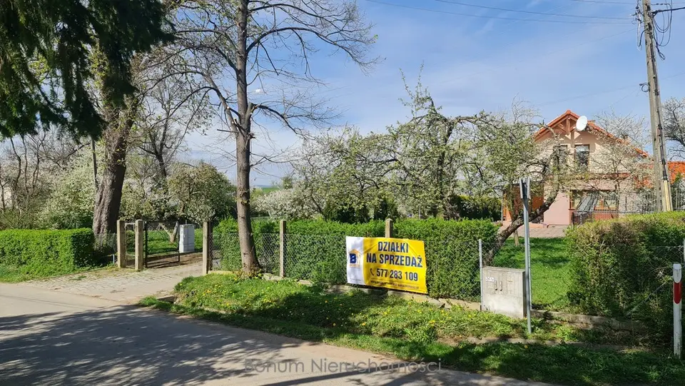 Działka budowlana 1 868 m², Sosnowa